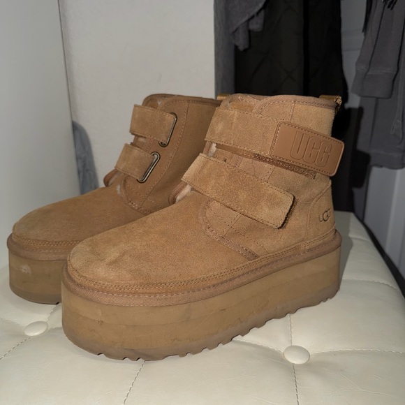 UGG Women's chestnut Suede Platform Boots - Picture 4 of 10